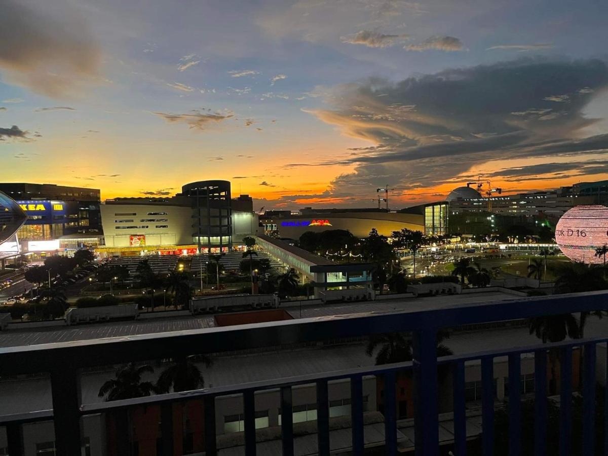 Madison'S Place At Sea Moa Manilla Buitenkant foto